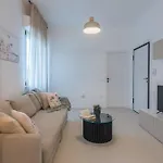 Appartamento Moderno Bilocale A 90m Dal Mare Con Posto Auto - Cinzia *