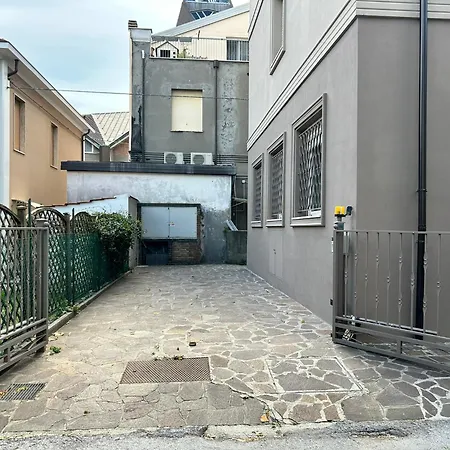 Moderno Bilocale A 90m Dal Mare Con Posto Auto - Cinzia *
