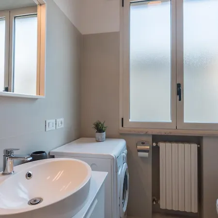 Moderno Bilocale A 90m Dal Mare Con Posto Auto - Cinzia Apartamento Rímini