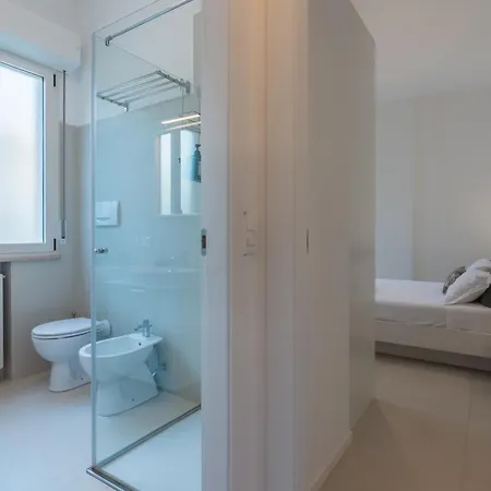 Moderno Bilocale A 90m Dal Mare Con Posto Auto - Cinzia リミニ