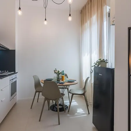 Moderno Bilocale A 90m Dal Mare Con Posto Auto - Cinzia アパート リミニ